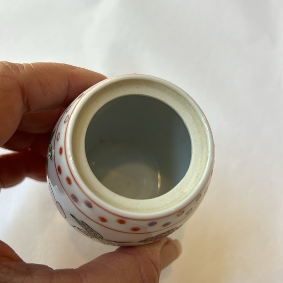 Chinese Porcelain Herb Spice Ginger Jar 2.5 High - Picture 7 of 8